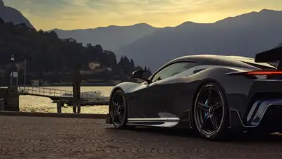 Battista Anniversario by Lake Como 2_l.png Battista Anniversario by Lake Como 2_l.png